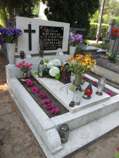 Grób GENOWEFA KACPRZAK