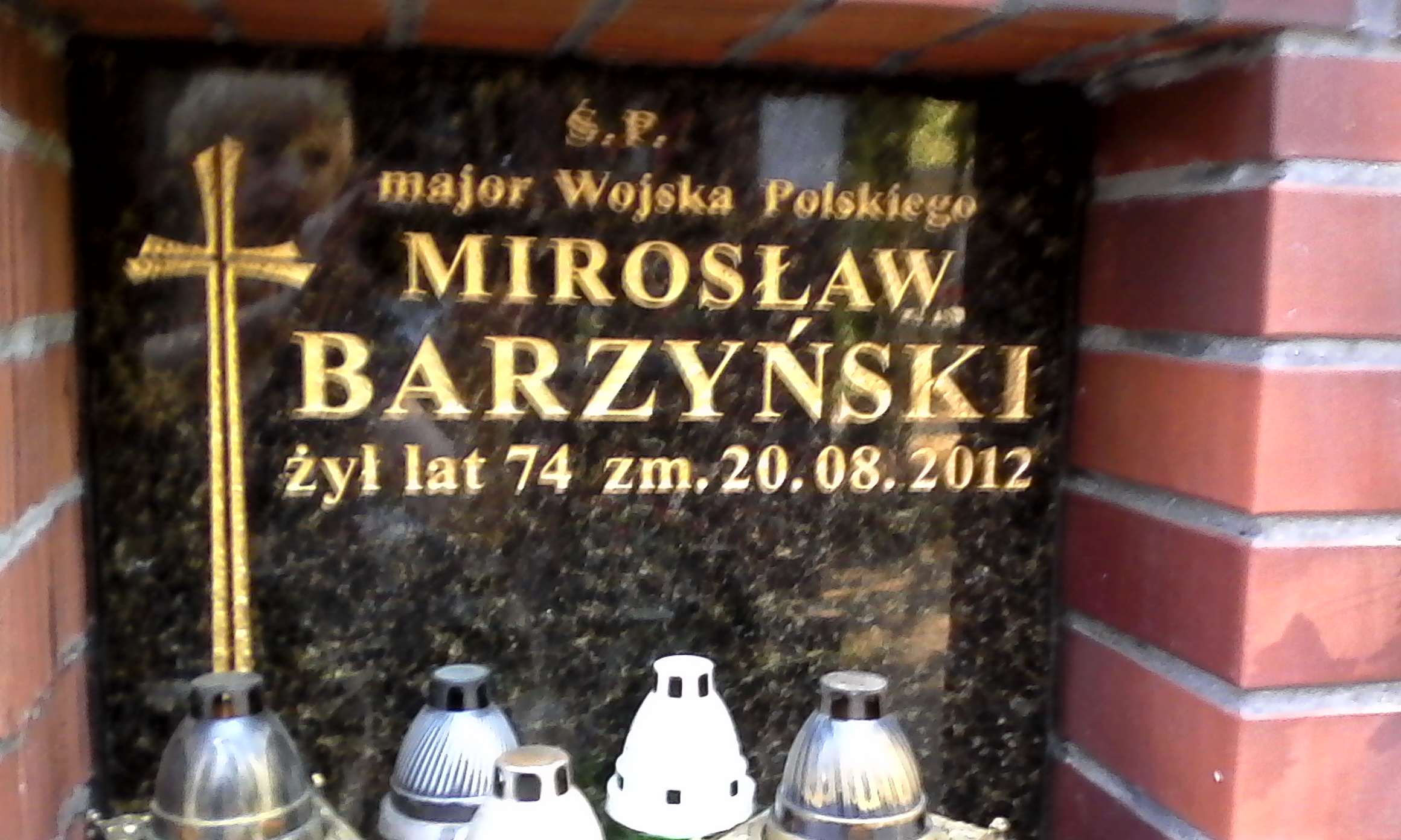 Grób MIROSŁAW BARZYŃSKI