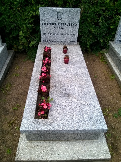 Emanuel PIETRUSZKO 1918 Włocławek 0965 - Grobonet - Wyszukiwarka osób pochowanych