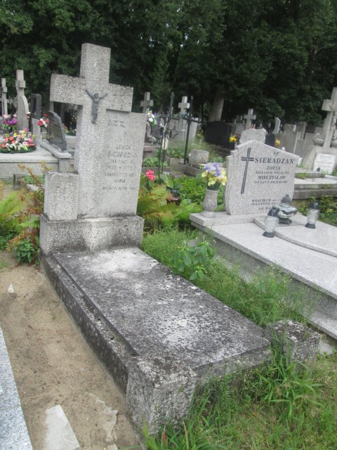 Zenon SIERADZAN 1912 Włocławek 0965 - Grobonet - Wyszukiwarka osób pochowanych