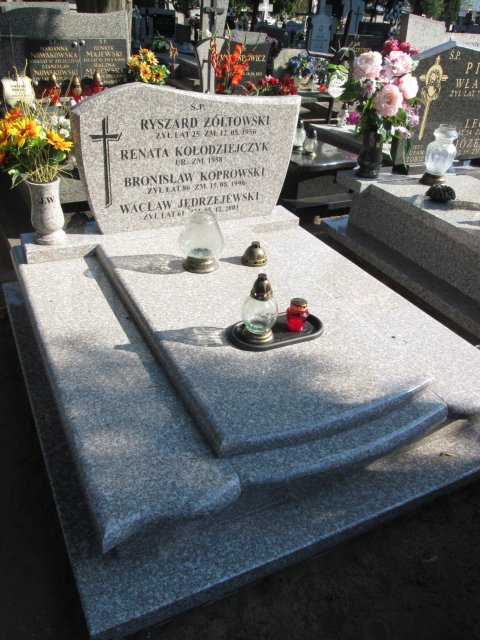 RENATA ANTONINA KOŁODZIEJCZYK 1958 Włocławek 0965 - Grobonet - Wyszukiwarka osób pochowanych