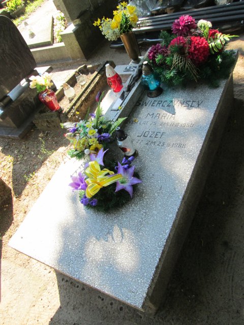 Grób JÓZEF ŚWIERCZYŃSKI