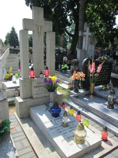 Barbara NOWAKOWSKA 1947 Włocławek 0965 - Grobonet - Wyszukiwarka osób pochowanych