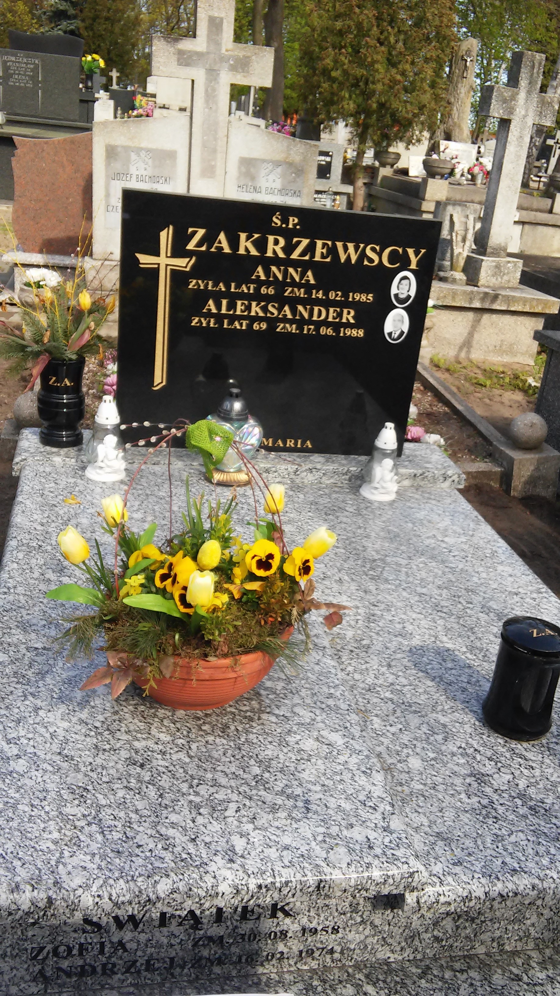 Urszula Jadwiga ŚWIĄTEK 1959 Włocławek 0965 - Grobonet - Wyszukiwarka osób pochowanych