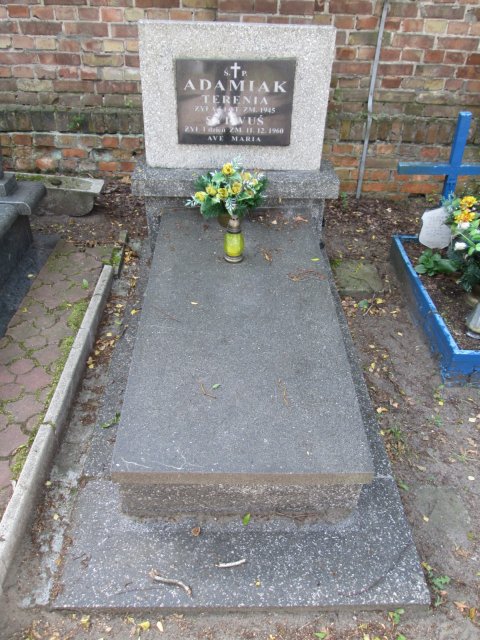 Teresa ADAMIAK 1940 Włocławek 0965 - Grobonet - Wyszukiwarka osób pochowanych