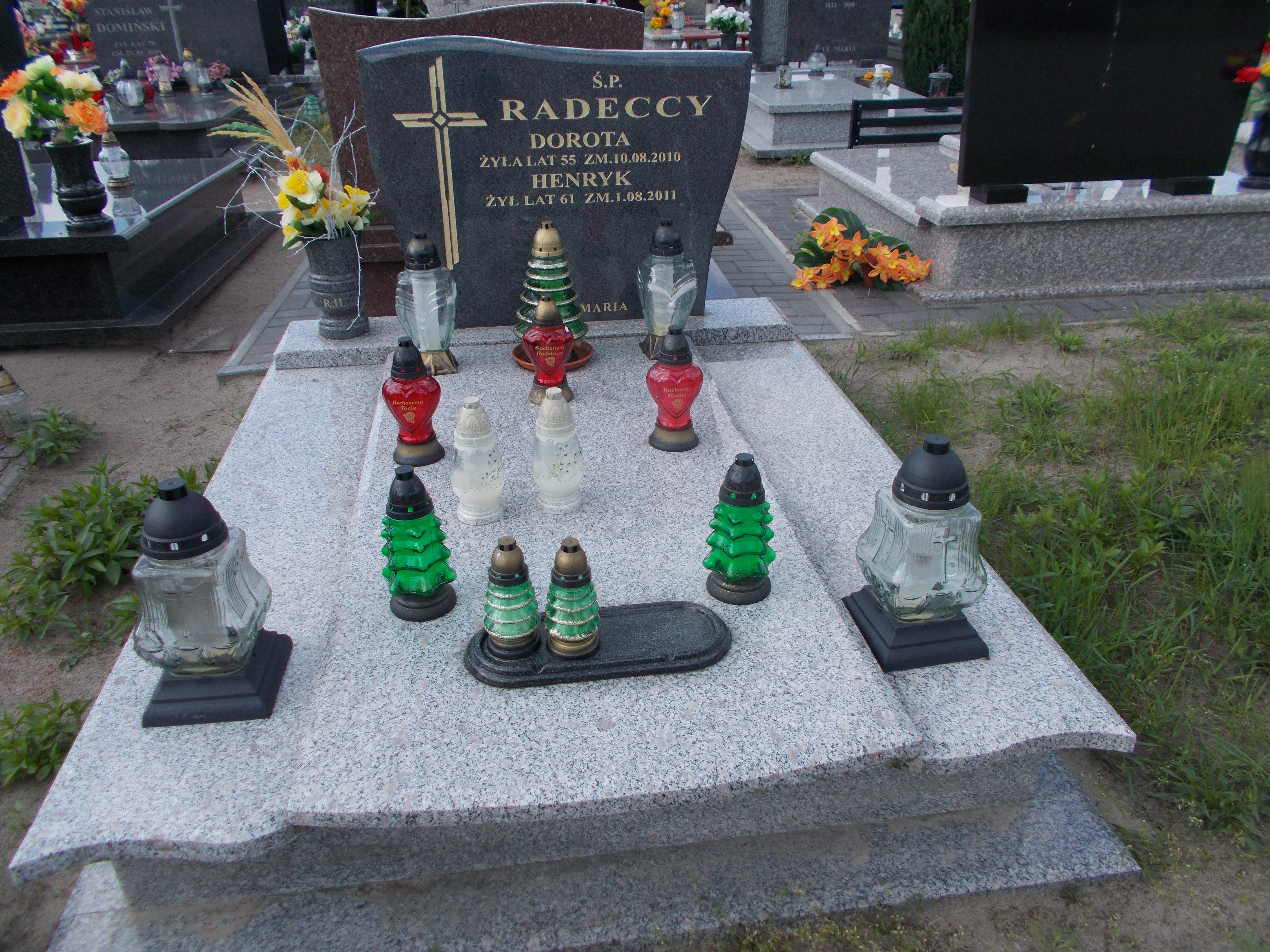 Iwona RADECKA 1981 Włocławek 0965 - Grobonet - Wyszukiwarka osób pochowanych